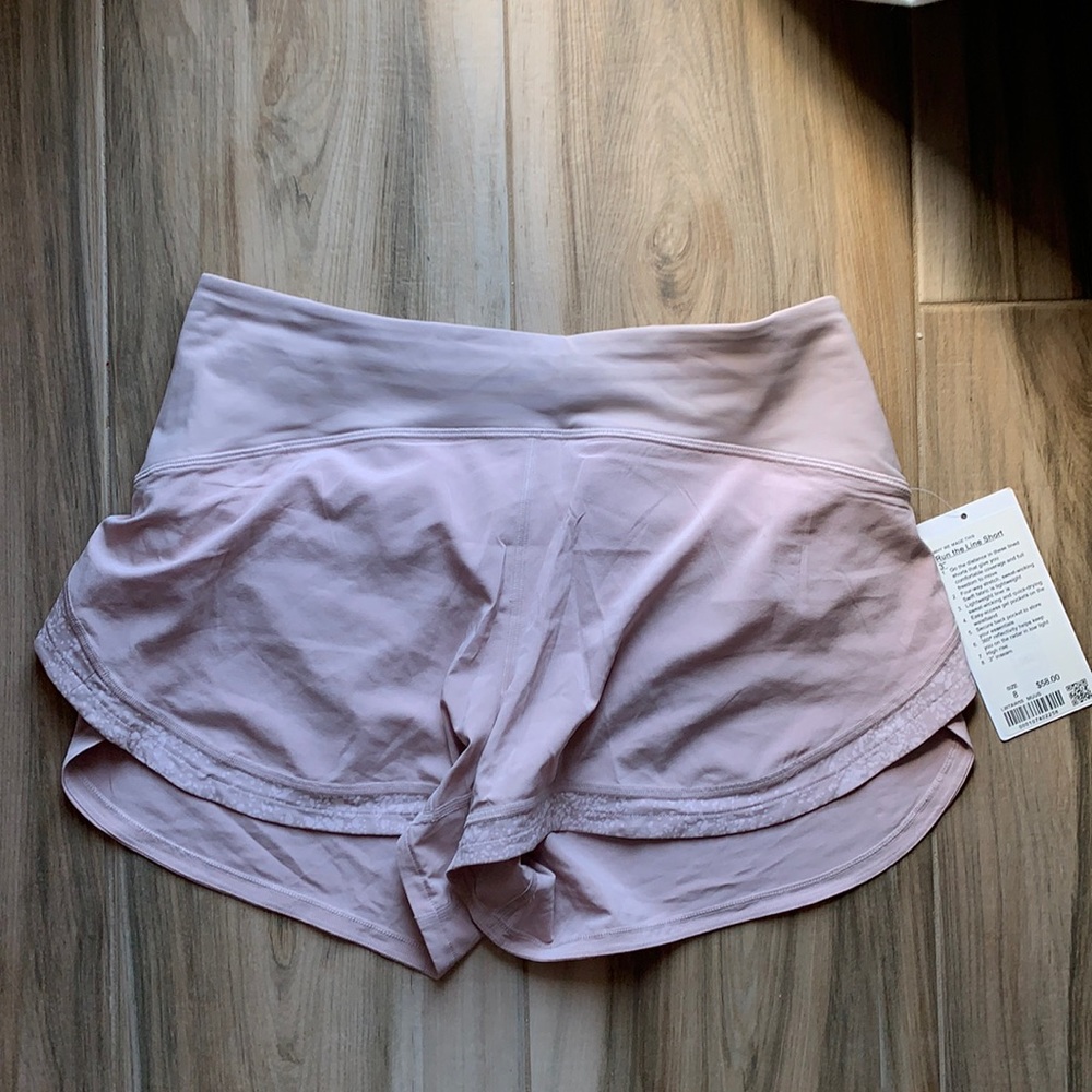 Lululemon run the line short 3” size 8